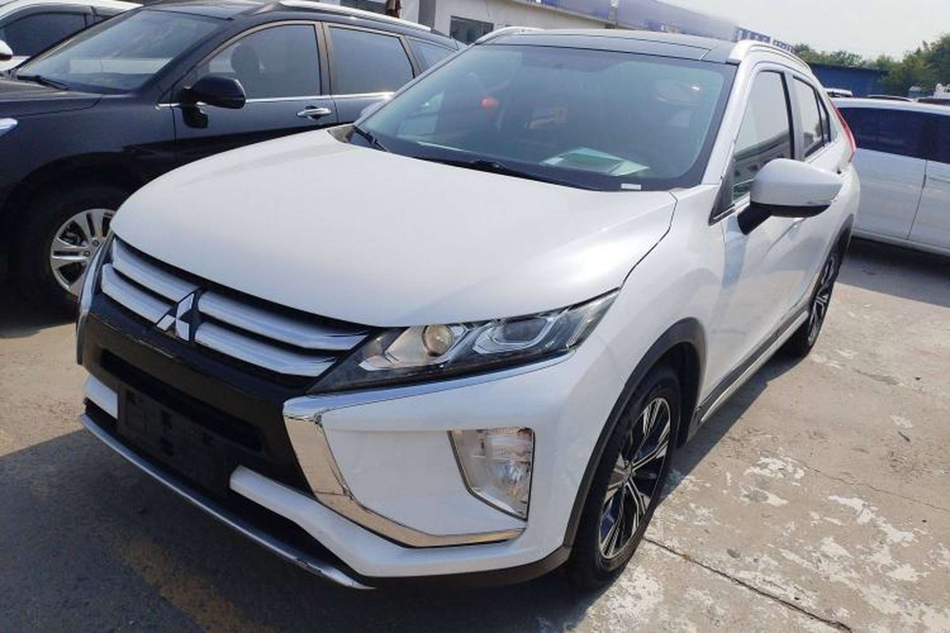 Used Mitsubishi Eclipse Cross 2019 1.5T CVT Two-Wheel Drive Dream Edition China VI Standard Front Left 45 Deg