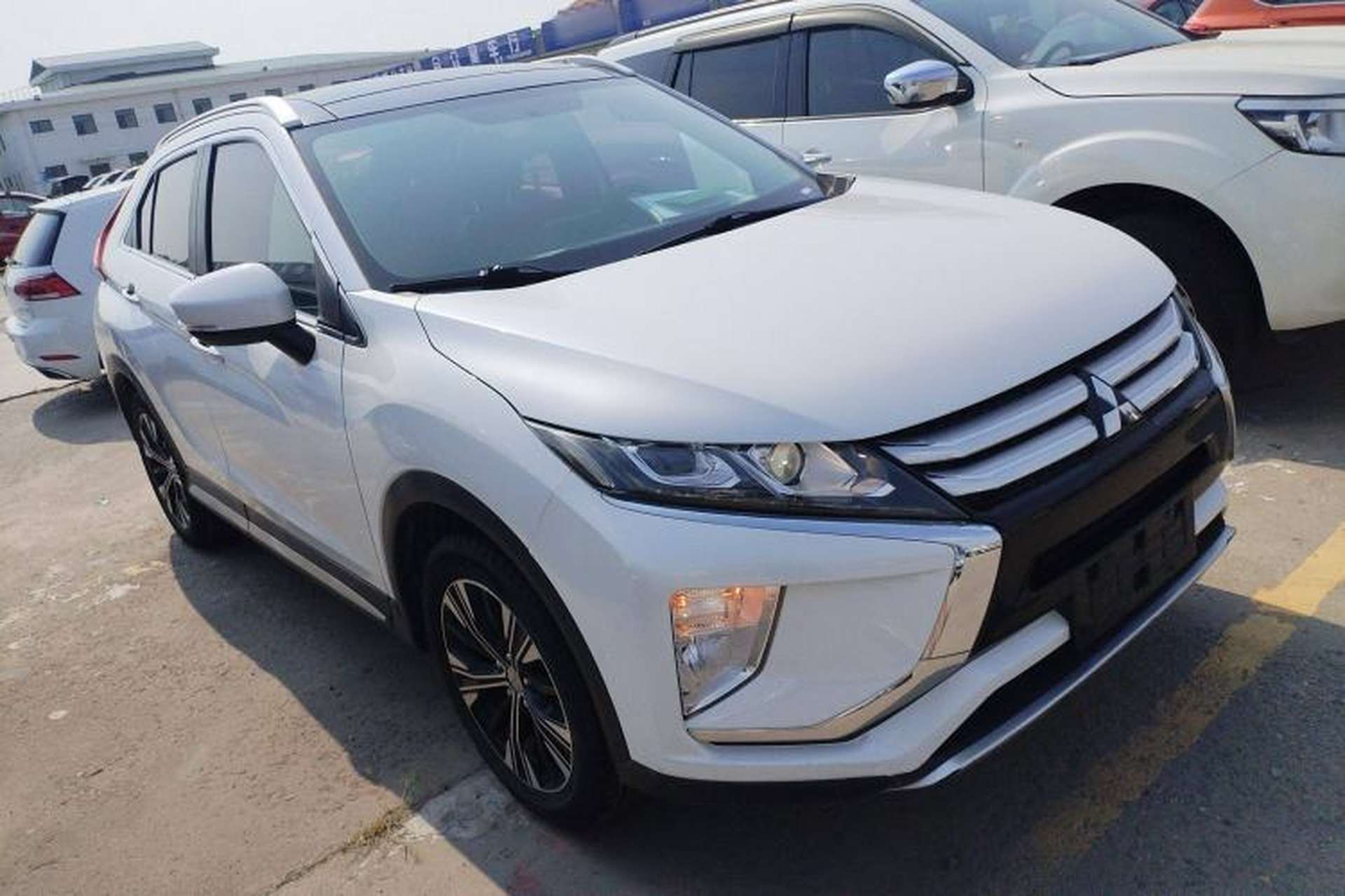 Used Mitsubishi Eclipse Cross 2019 1.5T CVT Two-Wheel Drive Dream Edition China VI Standard Front Right 45 Deg