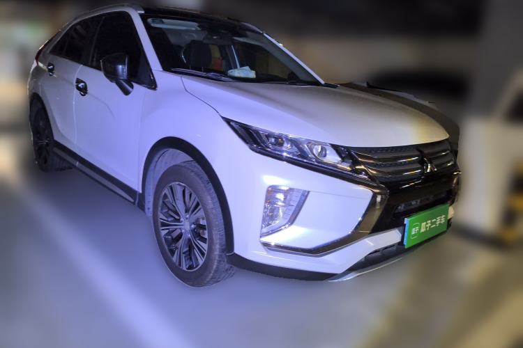 Used Mitsubishi Eclipse Cross 2019 1.5T CVT 4x4 TrueMe Edition China VI Standard Front Right 45 Deg