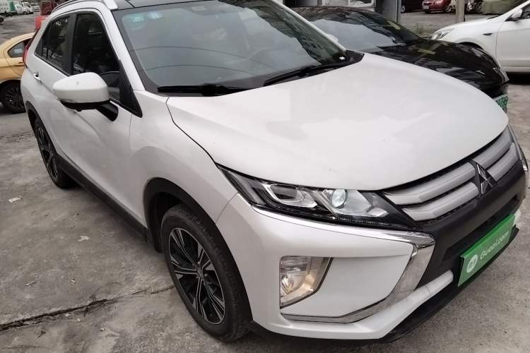 Used Mitsubishi Eclipse Cross 2019 1.5T CVT Two-Wheel Drive Fearless Edition China VI Standard Front Right 45 Deg