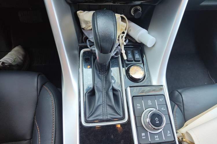 Used Mitsubishi Eclipse Cross 2019 1.5T CVT Two-Wheel Drive Dream Edition China VI Standard Gear Lever