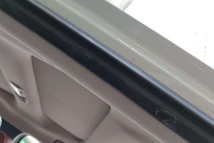 Used Mitsubishi Eclipse Cross 2019 1.5T CVT Two-Wheel Drive Fearless Edition China VI Standard Headliner