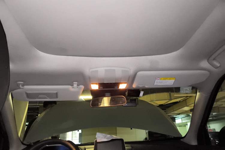 Used Mitsubishi Eclipse Cross 2019 1.5T CVT 4x4 TrueMe Edition China VI Standard Headliner