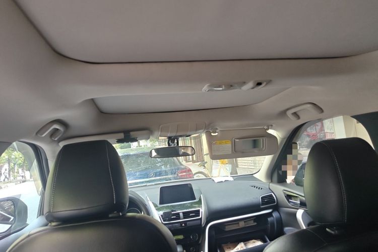 Used Mitsubishi Eclipse Cross 2019 1.5T CVT Two-Wheel Drive Fearless Edition China V Standard Headliner
