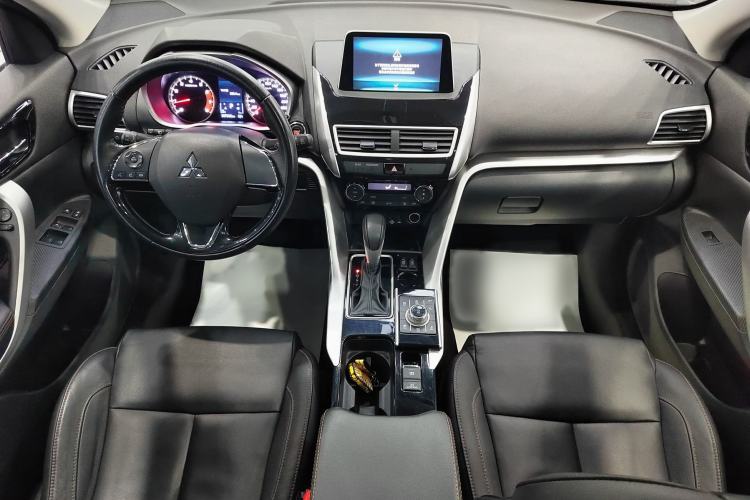 Used Mitsubishi Eclipse Cross 2019 1.5T CVT Two-Wheel Drive Dream Edition China VI Standard Interior 2
