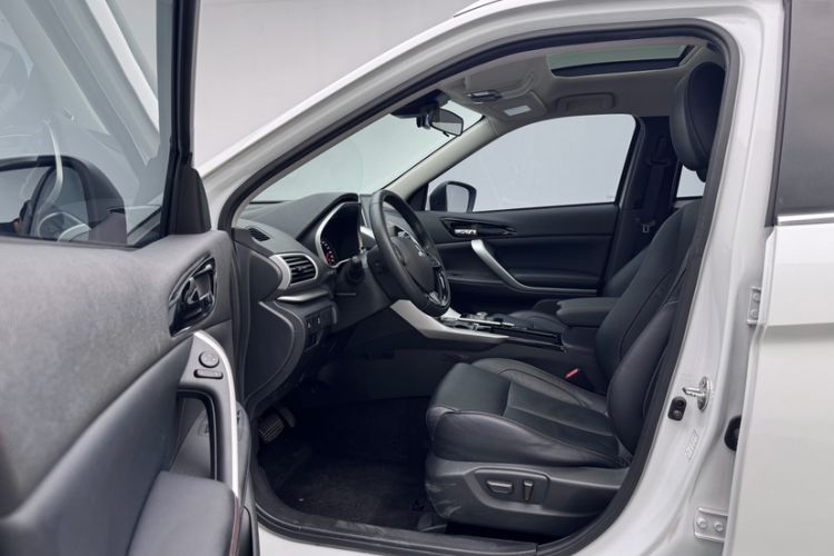 Used Mitsubishi Eclipse Cross 2019 1.5T CVT Two-Wheel Drive Belief Edition China VI Standard Interior 2