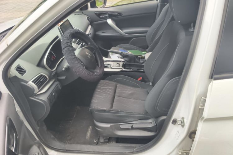 Used Mitsubishi Eclipse Cross 2019 1.5T CVT Two-Wheel Drive Fearless Edition China VI Standard Interior 3