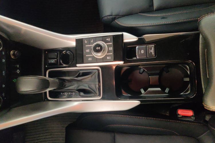 Used Mitsubishi Eclipse Cross 2019 1.5T CVT Two-Wheel Drive Dream Edition China VI Standard Interior 4