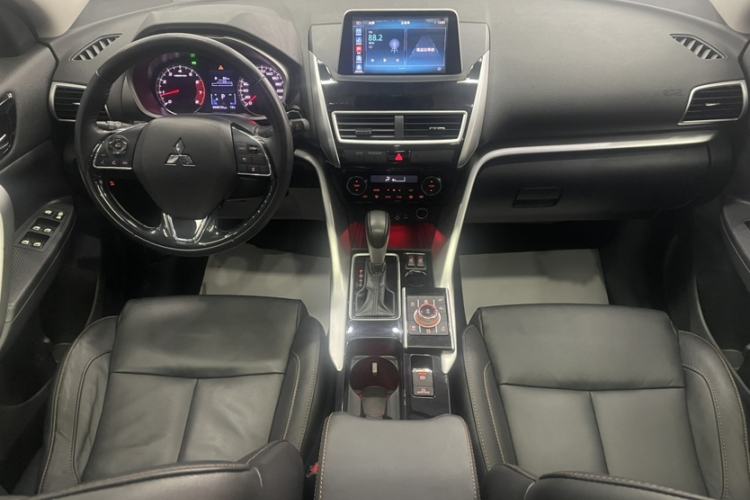Used Mitsubishi Eclipse Cross 2019 1.5T CVT Two-Wheel Drive Belief Edition China VI Standard Interior 4