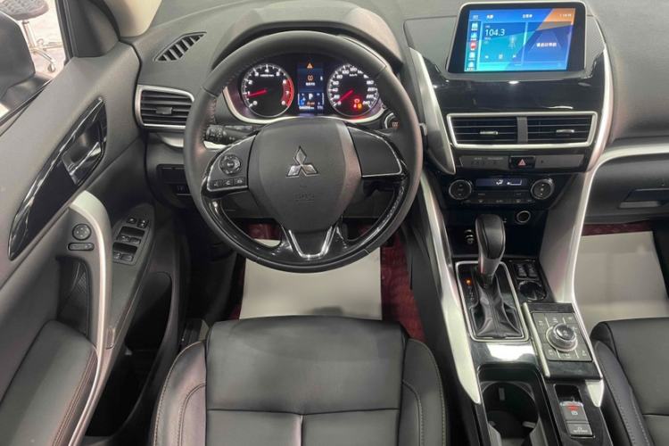 Used Mitsubishi Eclipse Cross 2019 1.5T CVT Two-Wheel Drive Dream Edition China VI Standard Interior 5