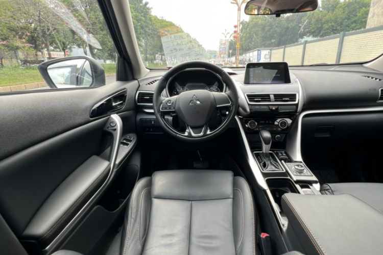 Used Mitsubishi Eclipse Cross 2019 1.5T CVT Two-Wheel Drive Dream Edition China VI Standard Interior 7