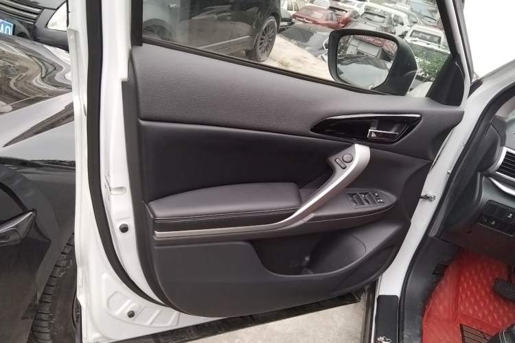 Used Mitsubishi Eclipse Cross 2019 1.5T CVT Two-Wheel Drive Fearless Edition China VI Standard Left Front Door Interior