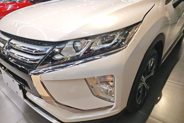 Used Mitsubishi Eclipse Cross 2019 1.5T CVT Two-Wheel Drive Dream Edition China VI Standard Left Front Headlight