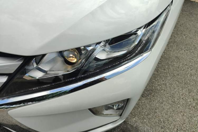 Used Mitsubishi Eclipse Cross 2019 1.5T CVT Two-Wheel Drive Fearless Edition China VI Standard Left Front Headlight