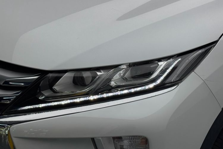 Used Mitsubishi Eclipse Cross 2019 1.5T CVT Two-Wheel Drive Belief Edition China VI Standard Left Front Headlight