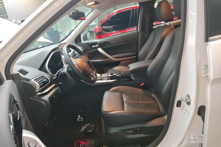 Used Mitsubishi Eclipse Cross 2019 1.5T CVT Two-Wheel Drive Dream Edition China VI Standard Left Front Seat