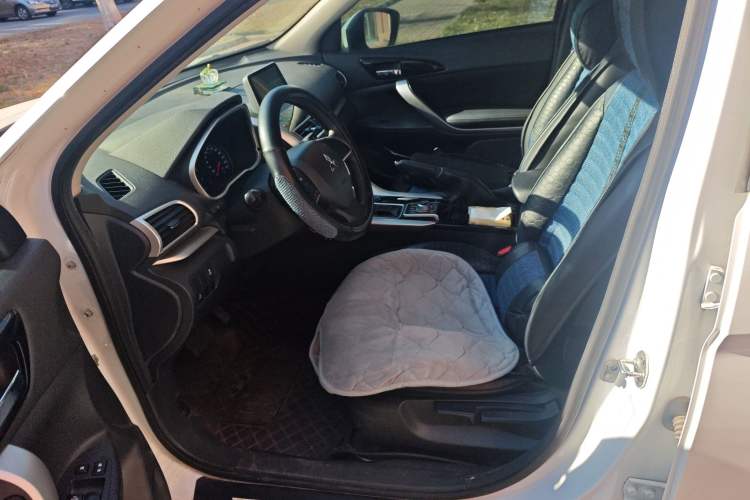 Used Mitsubishi Eclipse Cross 2019 1.5T CVT Two-Wheel Drive Fearless Edition China VI Standard Left Front Seat