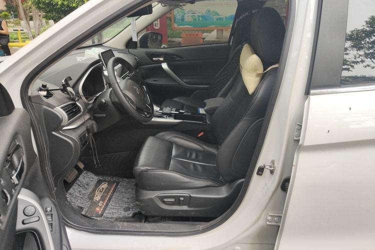 Used Mitsubishi Eclipse Cross 2019 1.5T CVT Two-Wheel Drive Dream Edition China VI Standard Left Front Seat