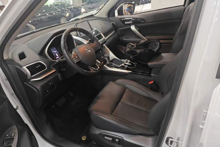 Used Mitsubishi Eclipse Cross 2019 1.5T CVT Two-Wheel Drive Dream Edition China VI Standard Left Front Seat