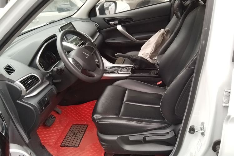 Used Mitsubishi Eclipse Cross 2019 1.5T CVT Two-Wheel Drive Fearless Edition China VI Standard Left Front Seat