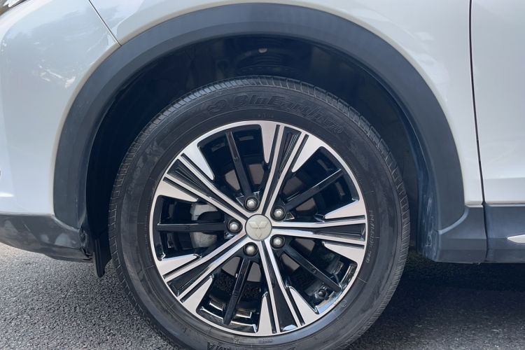 Used Mitsubishi Eclipse Cross 2019 1.5T CVT Two-Wheel Drive Dream Edition China VI Standard Left Front Wheel Hub