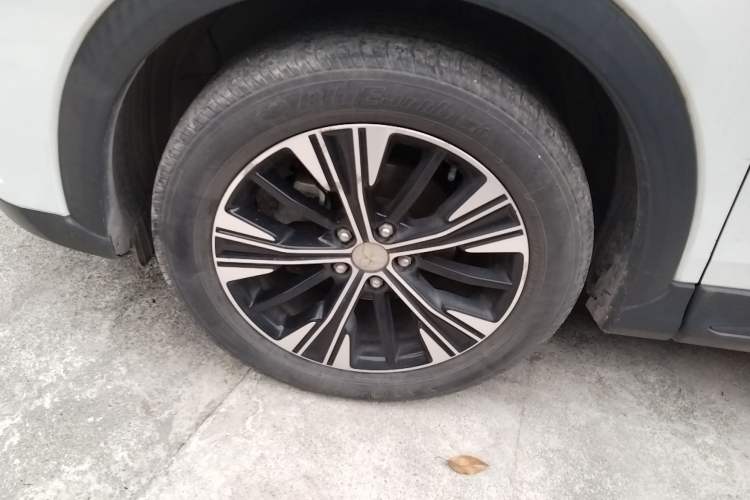 Used Mitsubishi Eclipse Cross 2019 1.5T CVT Two-Wheel Drive Fearless Edition China VI Standard Left Front Wheel Hub