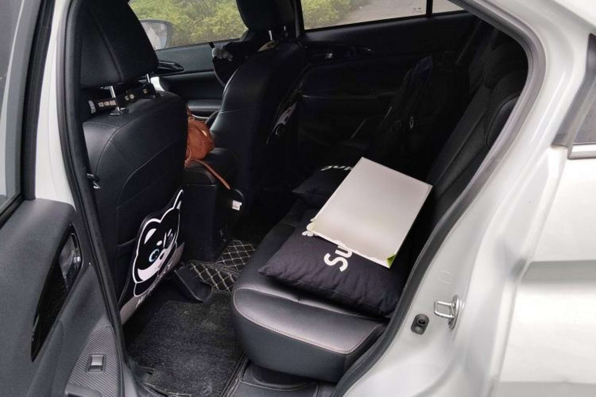 Used Mitsubishi Eclipse Cross 2019 1.5T CVT Two-Wheel Drive Dream Edition China VI Standard Left Rear Seat