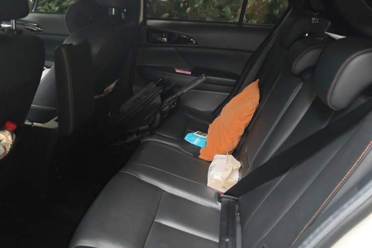 Used Mitsubishi Eclipse Cross 2019 1.5T CVT Two-Wheel Drive Belief Edition China VI Standard Left Rear Seat