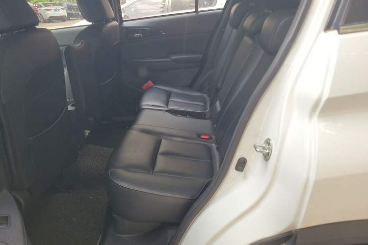 Used Mitsubishi Eclipse Cross 2019 1.5T CVT Two-Wheel Drive Dream Edition China VI Standard Left Rear Seat
