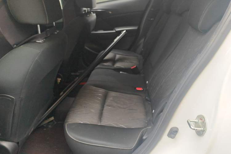 Used Mitsubishi Eclipse Cross 2019 1.5T CVT Two-Wheel Drive Fearless Edition China VI Standard Left Rear Seat