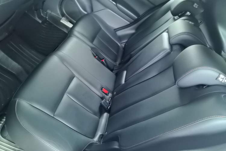 Used Mitsubishi Eclipse Cross 2019 1.5T CVT Two-Wheel Drive Belief Edition China VI Standard Left Rear Seat