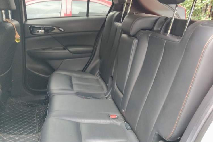 Used Mitsubishi Eclipse Cross 2019 1.5T CVT Two-Wheel Drive Dream Edition China VI Standard Left Rear Seat