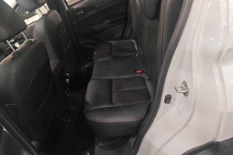 Used Mitsubishi Eclipse Cross 2019 1.5T CVT Two-Wheel Drive Dream Edition China VI Standard Left Rear Seat