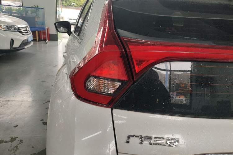Used Mitsubishi Eclipse Cross 2019 1.5T CVT Two-Wheel Drive Dream Edition China VI Standard Left Rear Taillight