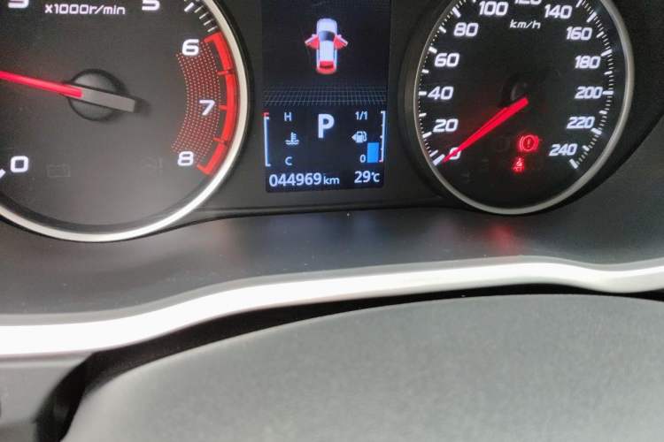 Used Mitsubishi Eclipse Cross 2019 1.5T CVT Two-Wheel Drive Dream Edition China VI Standard Odometer Close Up