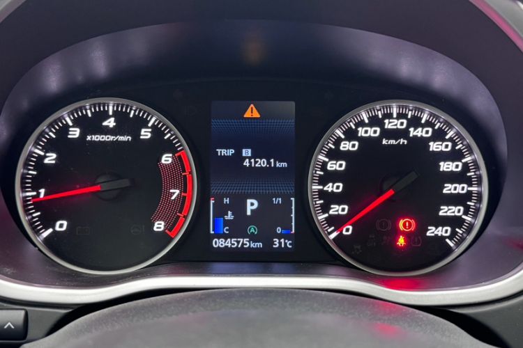 Used Mitsubishi Eclipse Cross 2019 1.5T CVT Two-Wheel Drive Belief Edition China VI Standard Odometer Close Up