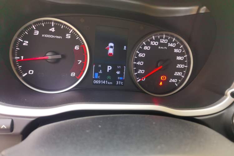 Used Mitsubishi Eclipse Cross 2019 1.5T CVT Two-Wheel Drive Dream Edition China VI Standard Odometer Close Up