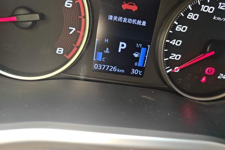 Used Mitsubishi Eclipse Cross 2019 1.5T CVT Two-Wheel Drive Fearless Edition China V Standard Odometer Close Up