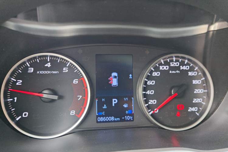 Used Mitsubishi Eclipse Cross 2019 1.5T CVT Two-Wheel Drive Dream Edition China VI Standard Odometer Close Up