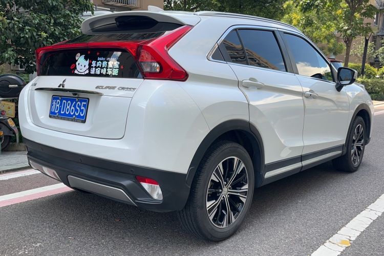 Used Mitsubishi Eclipse Cross 2019 1.5T CVT Two-Wheel Drive Dream Edition China VI Standard Rear Right 45 Deg