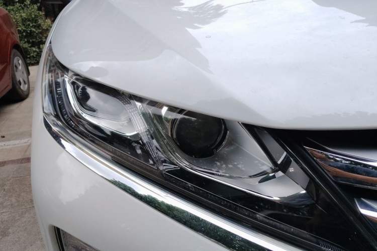 Used Mitsubishi Eclipse Cross 2019 1.5T CVT Two-Wheel Drive Dream Edition China VI Standard Right Front Headlight