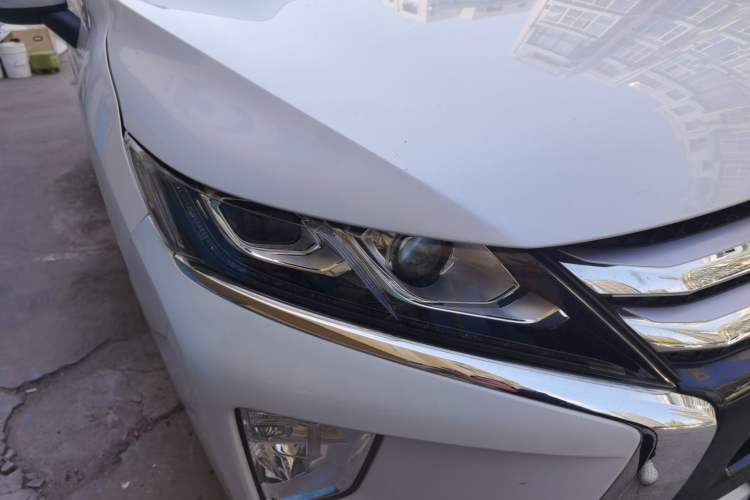 Used Mitsubishi Eclipse Cross 2019 1.5T CVT Two-Wheel Drive Dream Edition China VI Standard Right Front Headlight