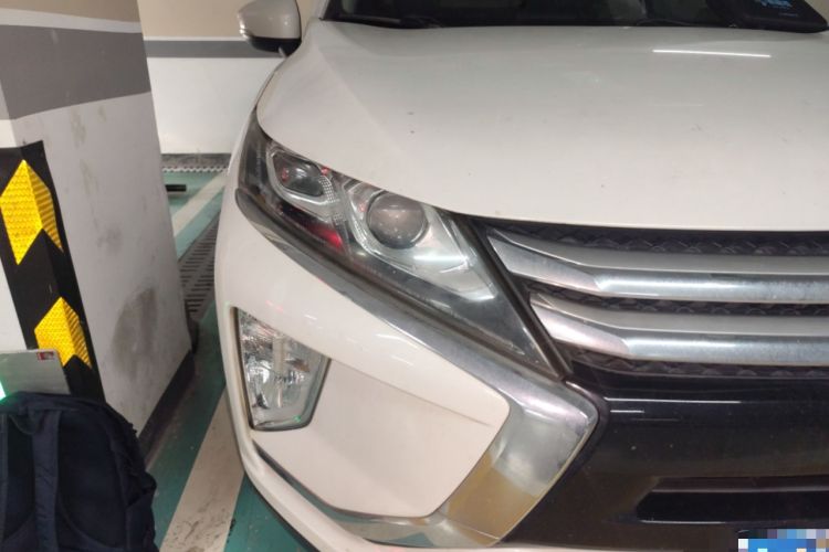 Used Mitsubishi Eclipse Cross 2019 1.5T CVT Two-Wheel Drive Dream Edition China VI Standard Right Front Headlight