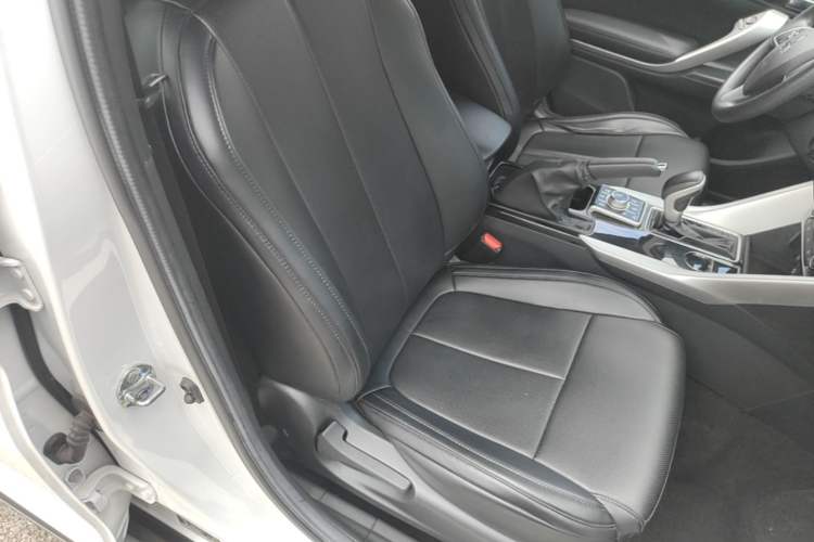 Used Mitsubishi Eclipse Cross 2019 1.5T CVT Two-Wheel Drive Fearless Edition China VI Standard Right Front Seat