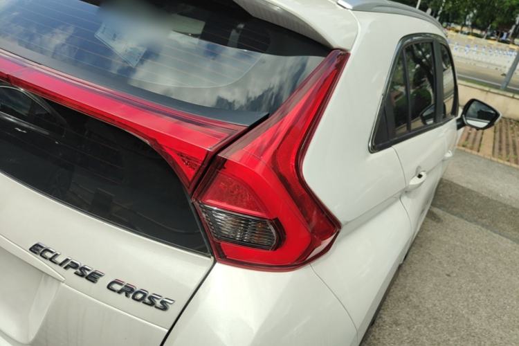 Used Mitsubishi Eclipse Cross 2019 1.5T CVT Two-Wheel Drive Fearless Edition China VI Standard Right Rear Taillight