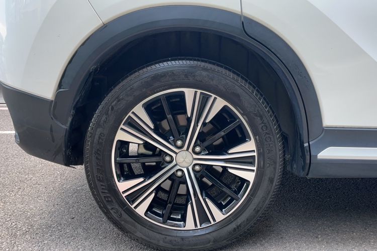 Used Mitsubishi Eclipse Cross 2019 1.5T CVT Two-Wheel Drive Dream Edition China VI Standard Right Rear Wheel Hub