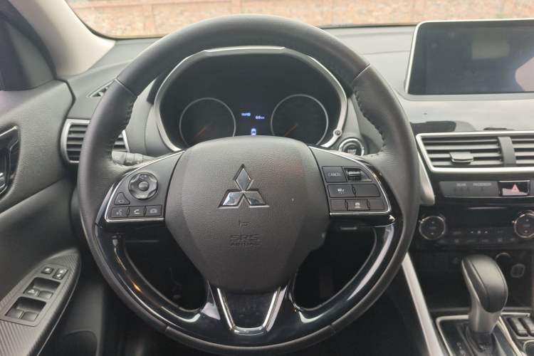 Used Mitsubishi Eclipse Cross 2019 1.5T CVT Two-Wheel Drive Belief Edition China VI Standard Steering Wheel