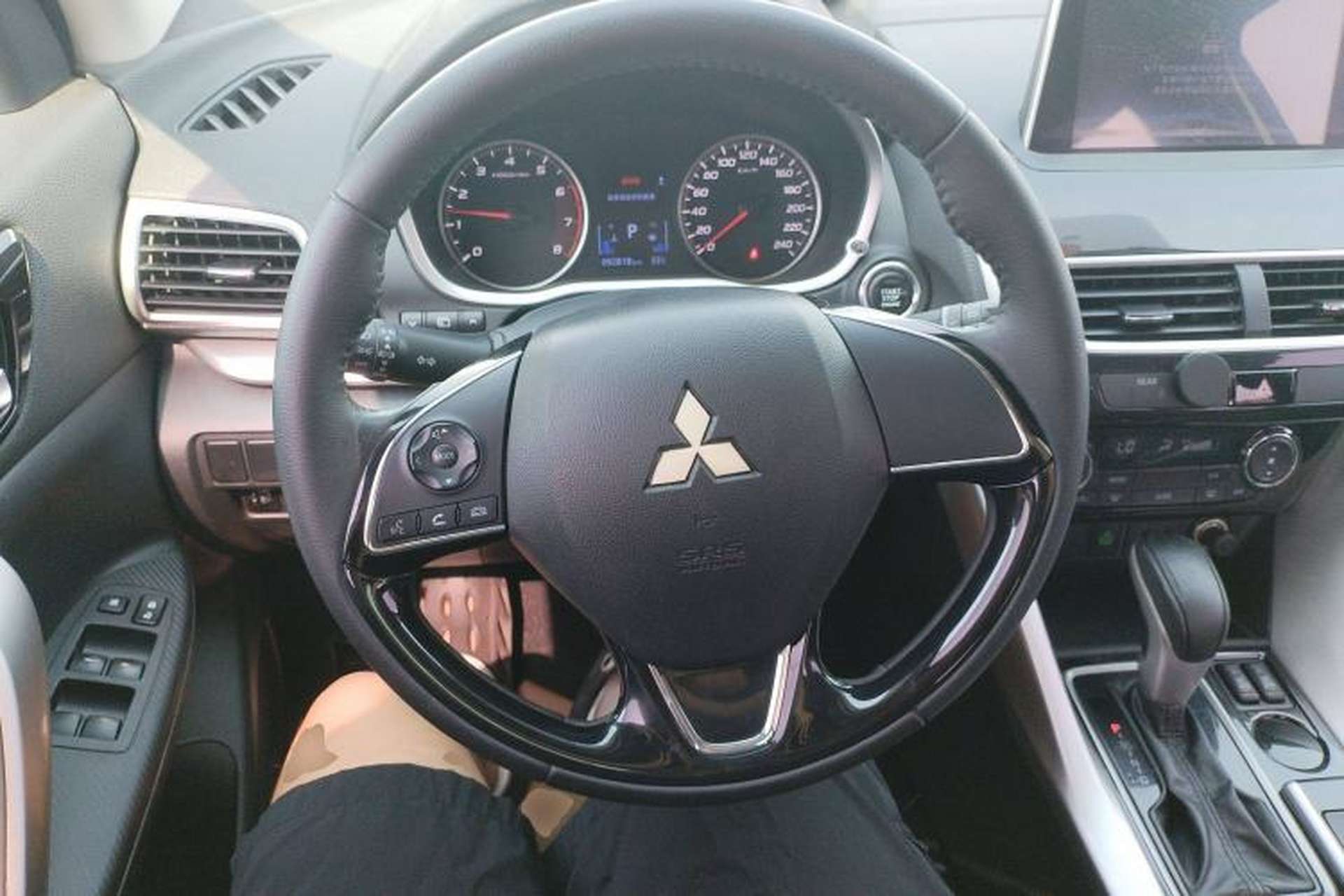 Used Mitsubishi Eclipse Cross 2019 1.5T CVT Two-Wheel Drive Dream Edition China VI Standard Steering Wheel