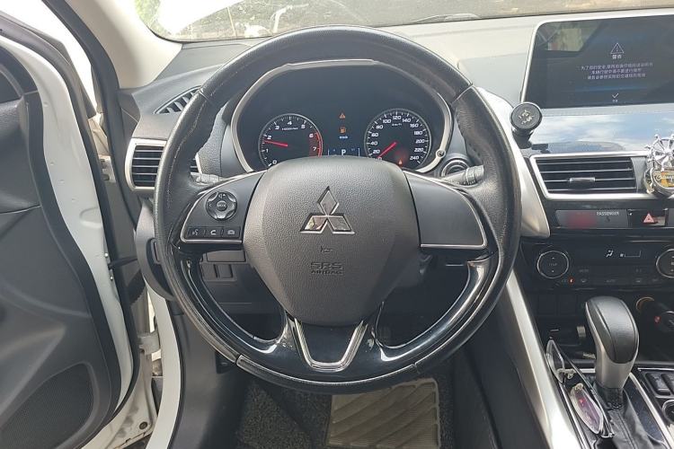 Used Mitsubishi Eclipse Cross 2019 1.5T CVT Two-Wheel Drive Dream Edition China VI Standard Steering Wheel