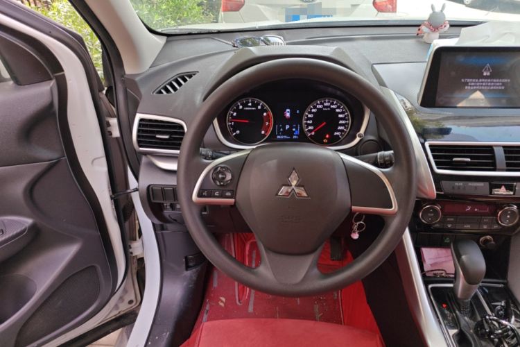 Used Mitsubishi Eclipse Cross 2019 1.5T CVT Two-Wheel Drive Fearless Edition China VI Standard Steering Wheel